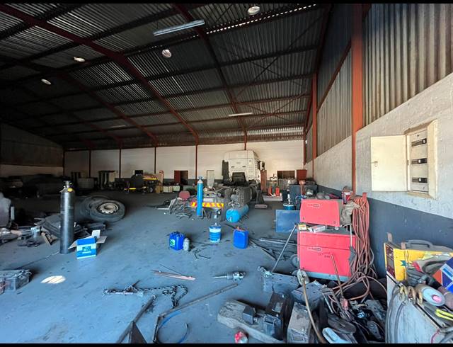 1,000M² WAREHOUSE FOR SALE IN WITPOORT ESTATES
